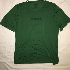 🐠 Patagonia 100% polyester T-shirt